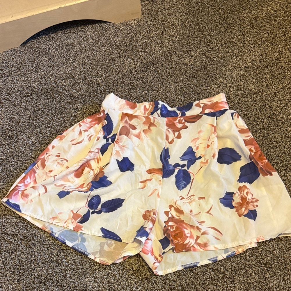 Elegant Floral High Waist Women's Shorts